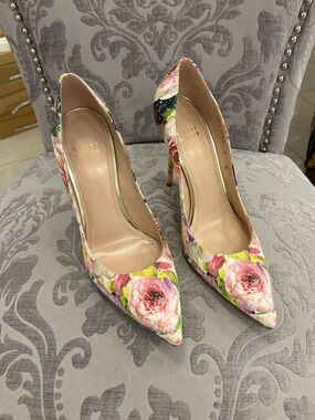 Stuart Weitzman Pink Floral Pointed-Toe Stiletto Pumps…Painted Python